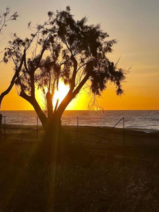 Lambou Beach Sunset Soroni Exterior foto